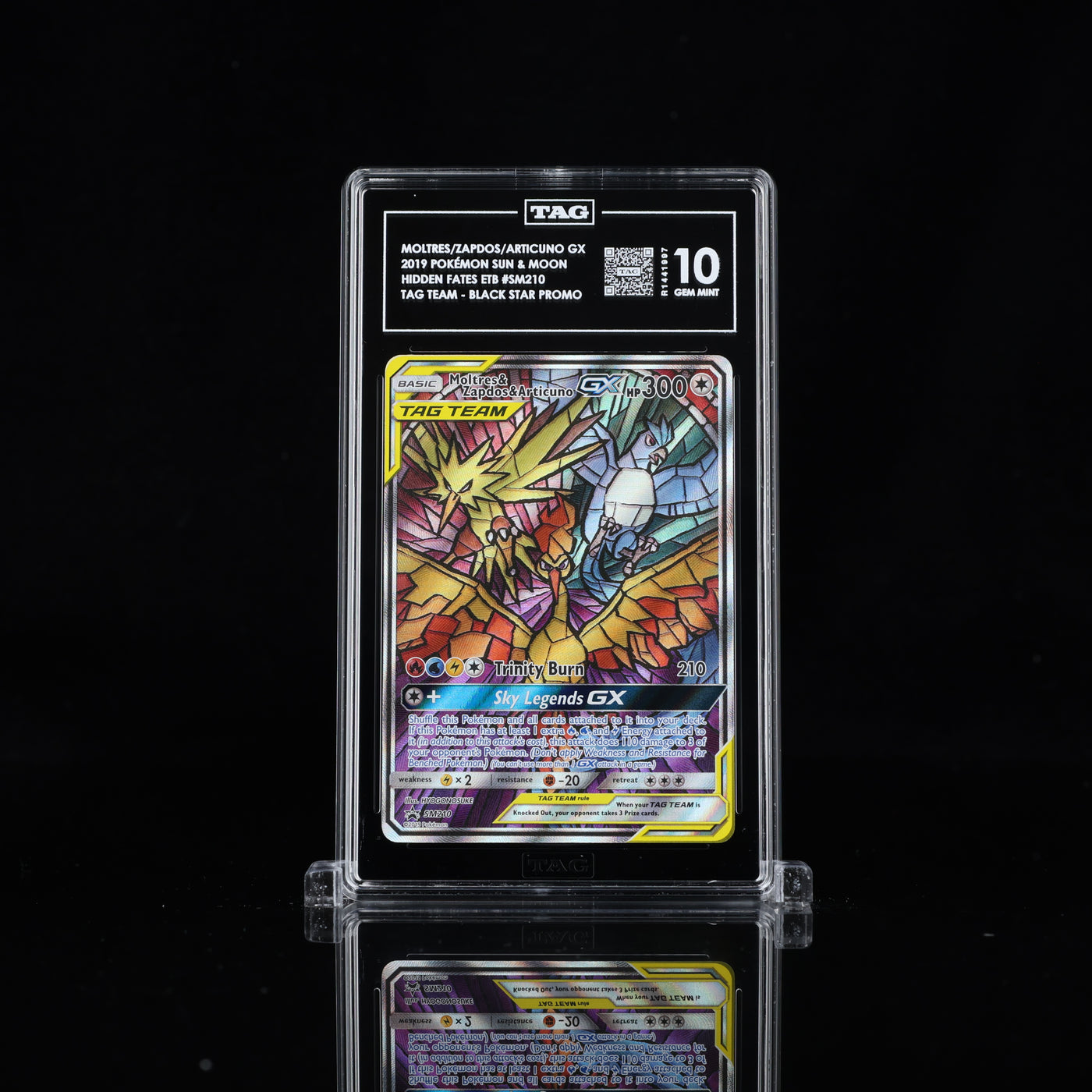 TAG 10 2019 POKÉMON SUN & MOON BLACK STAR PROMOS #SM210 HIDDEN FATES ELITE TRAINER BOX MOLTRES & ZAPDOS & ARTICUNO GX - PSA
